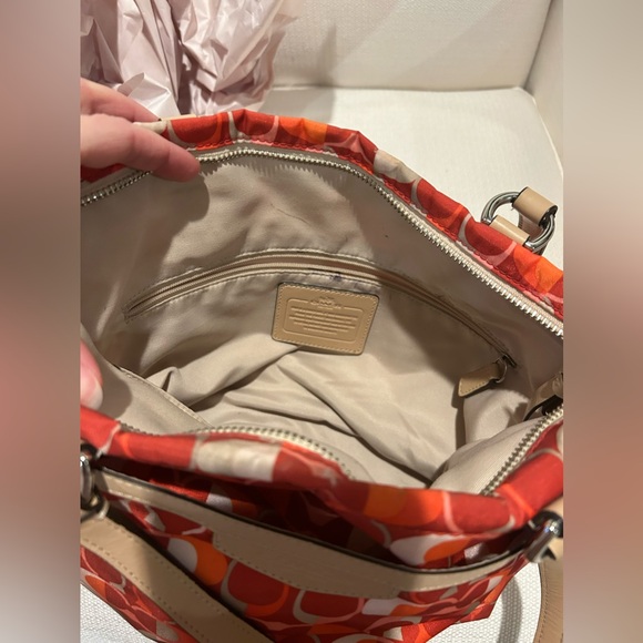 Coach Tote Bag - Picture 2 of 3